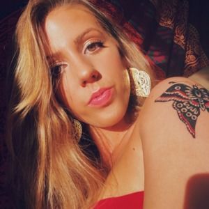 Meet your Posher, Kasie